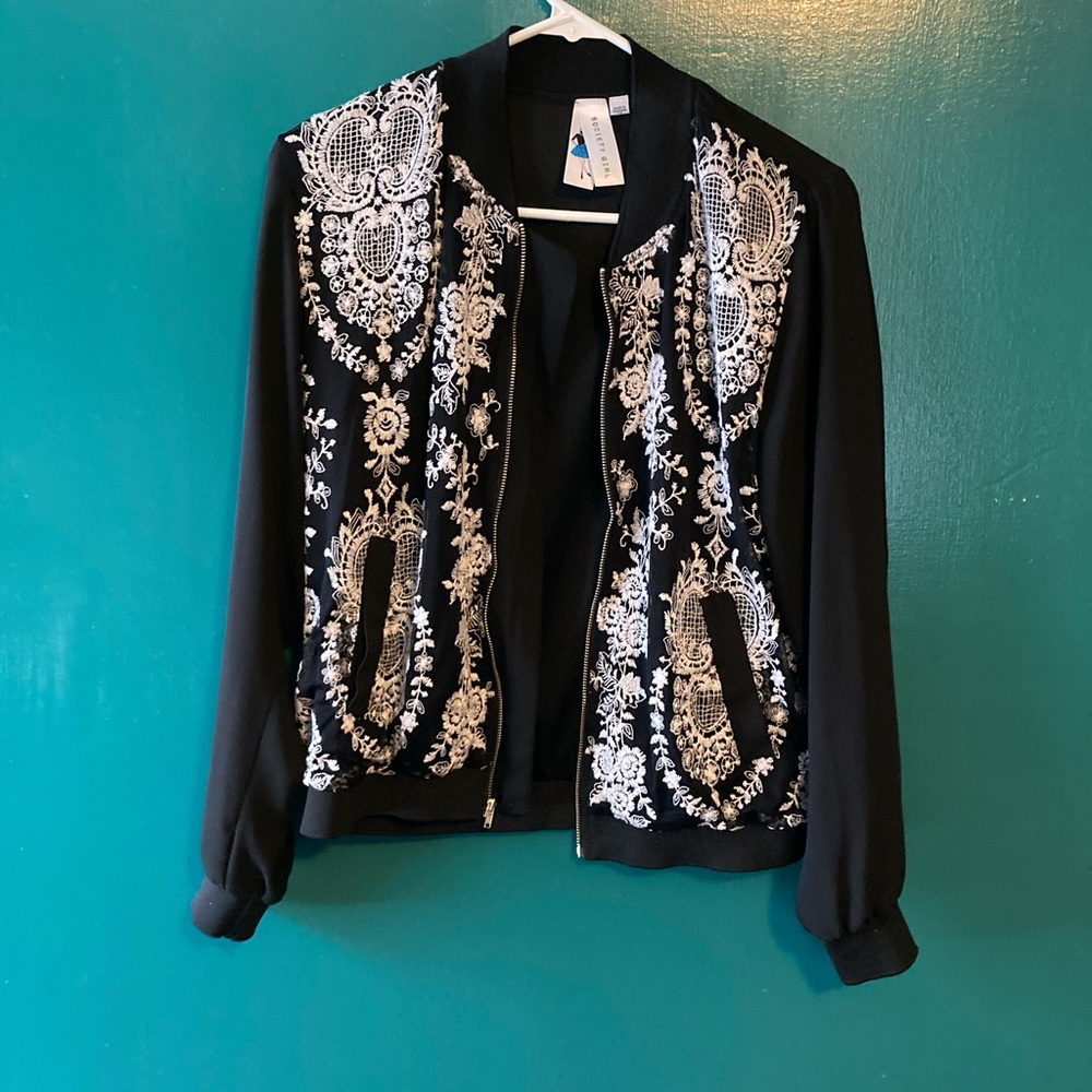 Detailed bomber jacket